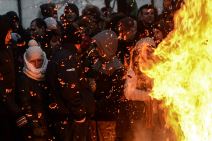 Badnjak paljen ispred Hrama Svetog Save