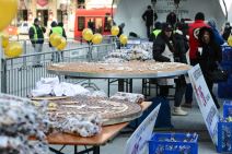 Božić: Lomljenje česnice na Trgu Republike 2017. FOTO