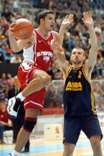 Bivši igrači Crvene zvezde  i Olimpijakosa