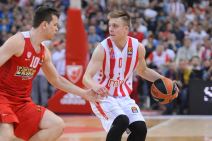 Nejt Volters se vratio u Crvenu zvezdu potpisao jednogodišnji ugovor