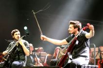 2Cellos koncert Kombank arena u Beogradu 2017. FOTO