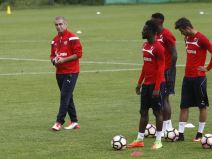 Zvezda - Čukarički: Đurovski precrtao Milijaša, Ruiza i Sikimića