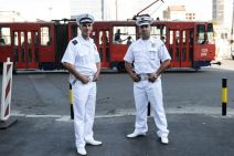 Policija u belim uniformama kod fontane na Slaviji (FOTO)