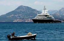 Jahta Luna uplovila u Luku Bar