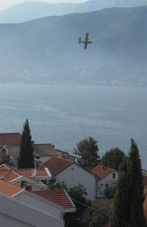 Požari u Crnoj Gori - vatra na 50 metara od kuća u Krašićima