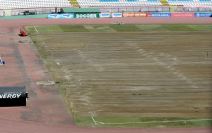 Stadion Rajko Mitić: Radovi na zameni trave (FOTO)