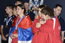 Doček odbojkašica Srbije isped Skupštine (FOTO)