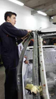 BMW serije 7 za buduće auto-limare 