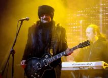 Srpska Nova godina, pevači po klubovima.