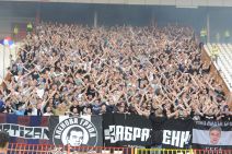 Večiti derbi Zvezda - Partizan navijači Partizana