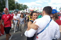 Danska - Francuska 0:0, Australija - Peru 0:2