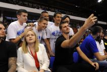 Jokić i Bogdanović na utakmici Srbija - Nemačka.