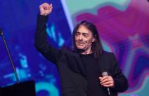 Dado Topić pravo ime Adolf