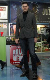 "Južni vetar" gledaniji od Zone Zamfirove i Montevidea