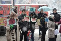 Mame su ljute: Protest ispred zgrade Vlade Srbije (FOTO)