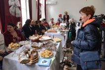 Žene na selu: UdruŽene kolači, ručni radovi, vezenje (FOTO)