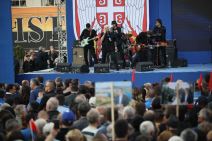 Bora Čorba Bora Đorđević miting SNS Riblja čorba na mitingu SNS