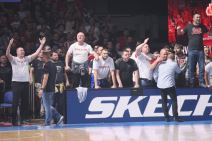 Navijači Zvezde napali igrače Budućnosti na zagrevanju "majstorica" ABA finale (VIDEO)