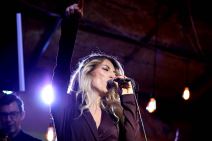 Ana Stanić Tri nove pesme, mini koncert Dorćol Platz (FOTO)