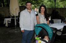 Aca Lukas prvi rodjendan unuke Minje (FOTO)