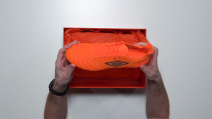 Umbro UX Accuro 3 limited edition kopačke možete kupiti u Sport Vision prodavnicama