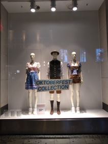 Minhen pivnica Oktoberfest pivo kobasice