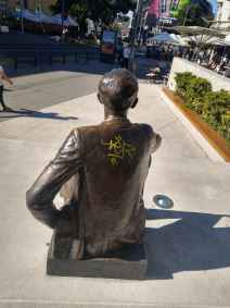 Beograd - Išaran spomenik Pekiću - Vesić - Đilas