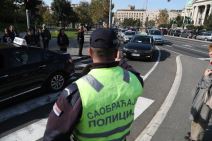 Taksisti nastavljaju protest, blokiran centar grada