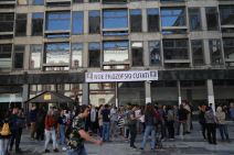 Studenti protestuju ispred Filozofskog fakulteta (VIDEO , FOTO)