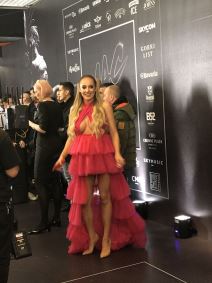 Luna Đogani nastupi 