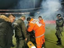 Navijači pogodili pripadnik Žandarmerije topovski udar večiti derbi Zvezda Partizan
