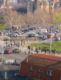 Korona virus u Srbiji - gužva na pijaci u Beogradu i pored apela