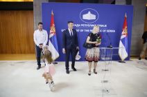 Bračni par Savić-usvojena devojčica-vraćena