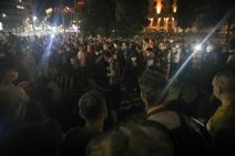 Protesti u Beogradu tuča u pionirskom parku