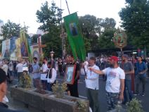 Protesti u Beogradu peto veče oltar ispred Skupštine Srbije