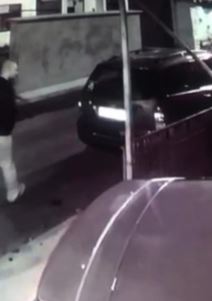 Novi Pazar manijak mastrubira prozor video