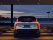 Kadilak električni model suv Tesla električni automobili video foto
