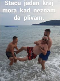 Era Ojdanić novčanice na glavi