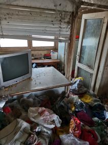 Komšija Stan Bibliotekarka Mačke Leševi Medak Bube Smrad