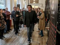 O čemu je pesma "Moji su drugovi"