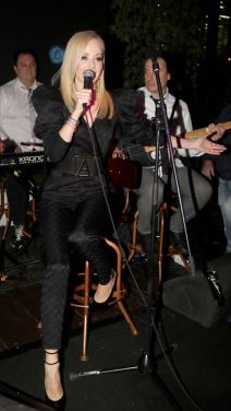 Jelena Rozga proslavila 44. rođendan