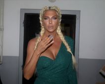 jelena karleusa plasticne operacije silikoni sta je radila na sebi