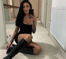 laura braun plasticne operacije pre i posle instagram foto