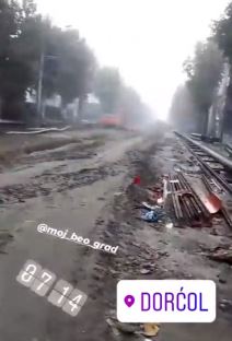 rupa dorcol cara dusana auto upao u rupu radovi rupa rige od fere