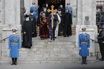 patrijarh irinej otvoren kovceg liturgija saborna crkva 