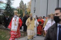 sahrana patrijarha irineja gde ce biti sahranjen irinej hram svetog save otvoren kovceg liturgija 