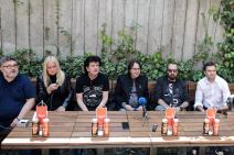 Bora Đorđević zaključao obezbeđenje u WC i bacio portira da bi snimili Amsterdam