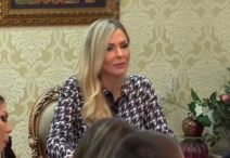 parovi ceca sekla vene zbog decka varao je s pevacicom video