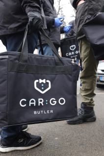 cargo batler doniranje hrane obroka medicinarima