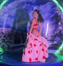 Adrijana Čečik pobegla sa seta zbog muškaraca